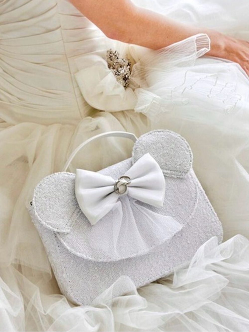 Minnie Mouse Wedding Loungefly with head piece